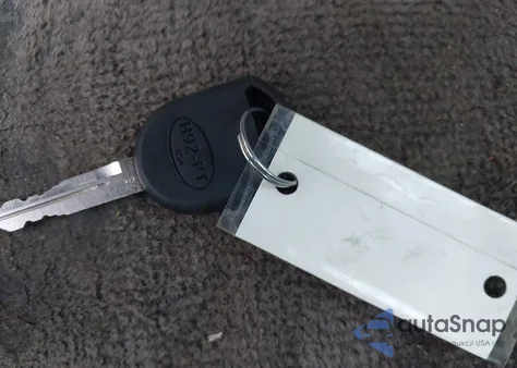 2012 Ford Escape Xls z USA, uszkodzony, nr VIN 1FMCU0C71CKB53291